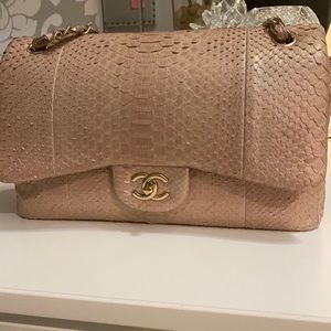 👛 CLASSIC FLAP RARE pink python 🐍Very well maintained.